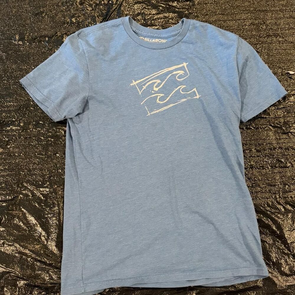 Billabong Men's Blue T-shirt